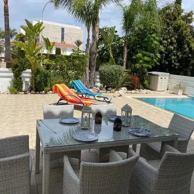 Zoe's villa by Turtle Bay