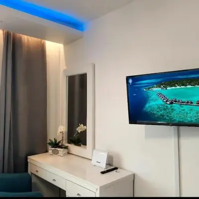 Luxury Apartment No. 202 (Napa Ace)