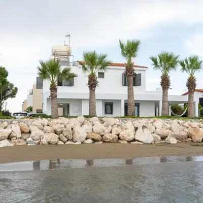 Meneou Blu Beach House*