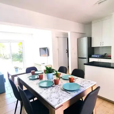 Dream Escape Apt 1 - 6 min walk to Kastella Beach!
