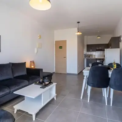 Diamond’s 2-Bedroom Apartment in Larnaca