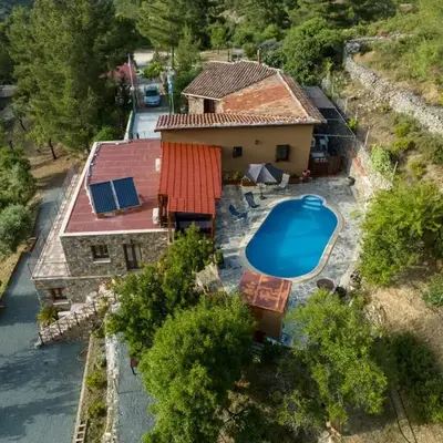 Fikardou Chalets