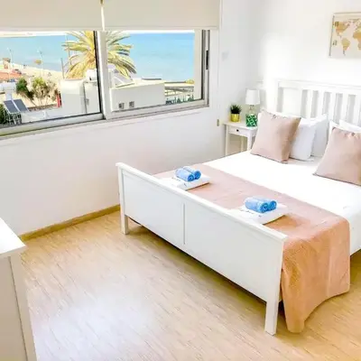 Seaview Apartment (Excellent Location)
