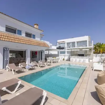 SunnyVillas-3BR New Modern Villa-Private Pool-BLG