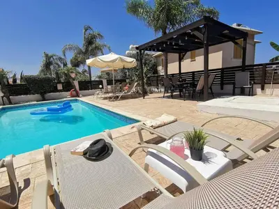 Gallery image of Eliana villa in Protaras