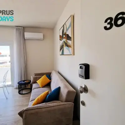 Kitieos Central Apartment with Sea View