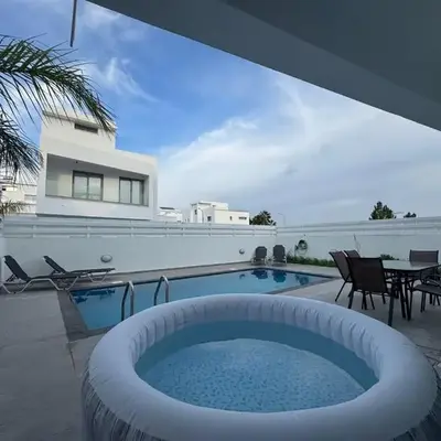 Hubstay - Seaview Villa Oriana in Larnaca