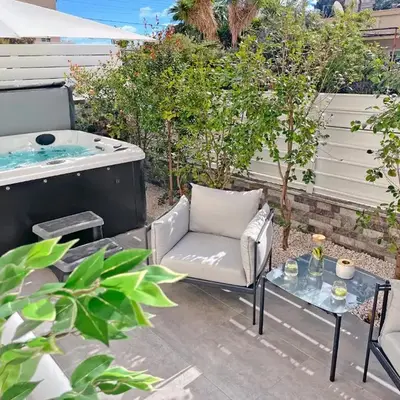 The Encino - luxury seaside suite
