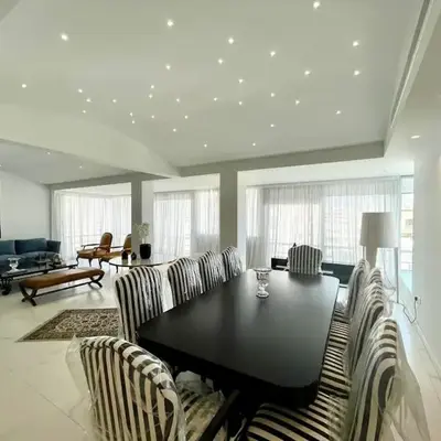 Penthouse Luxury Apartment