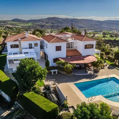 Mountain view 6 bed mansion with Private Padel Court