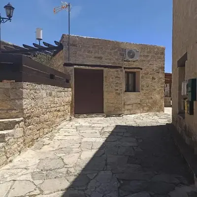 Cottage in Anogyra