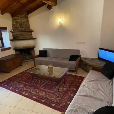 House No9 - Studio