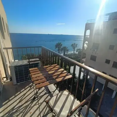Danit apartmnt by the sea