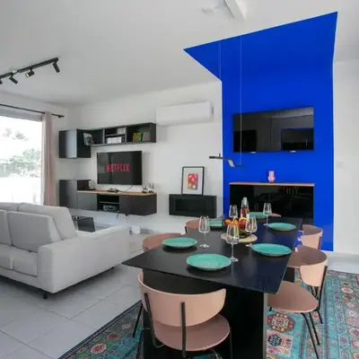 Palmove Renovated Meneou House