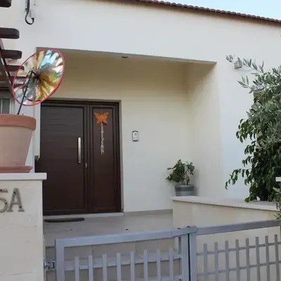 Modern spotless house with full privacy and WiFi in Aglantzia Nicosia