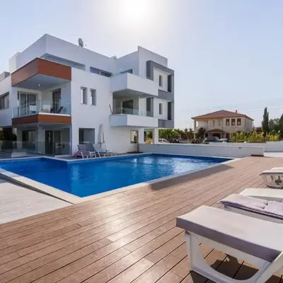 Valleria - 2 BR Apartment W Pool in Larnaca