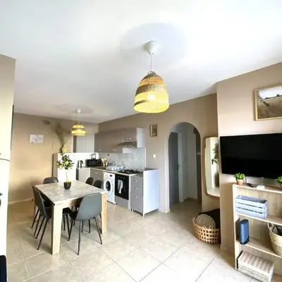 Cozy 2BR Beach Apt