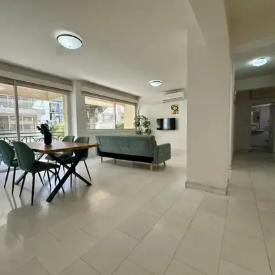 2 bedrooms flat near center