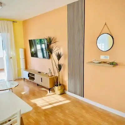Sunny Days Apartment