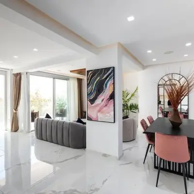 Beachfront Luxury Apartment