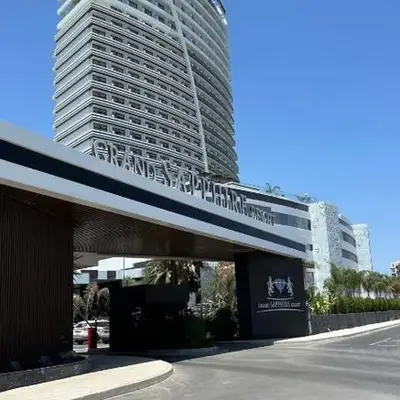 Grand Sapphire Resort