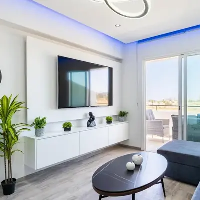 Olympus Stylish 2-BR Apt & Balcony in Larnaca