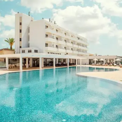 Piere - Anne Beach Hotel