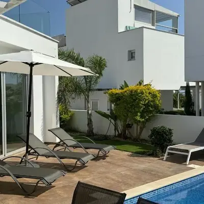 TooCoool Villa - Elite Sea Breeze