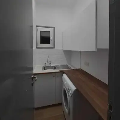 A separate room with a shared bathroom and 50 meters from the sea