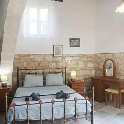 Traditional Cozy Retreat