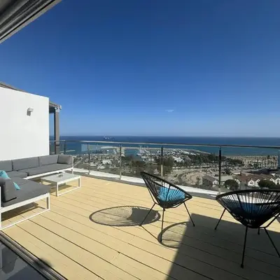 Stunning Penthouse with Sea and City View