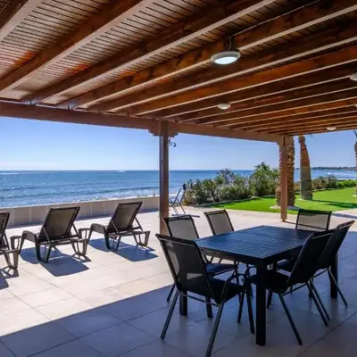 Shoreline Beach House
