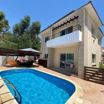 Holiday House in Oroklini