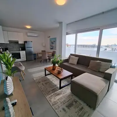 Luxury central 1BR with city view