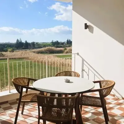 1BR Serviced Apt with Pool & Premium Amenities