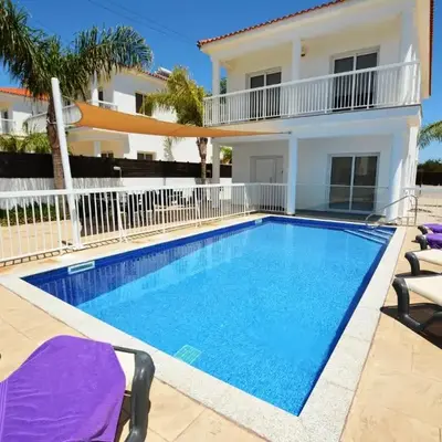 Nissi Villa Christa