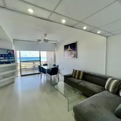 Sea View Suite in Makenzy