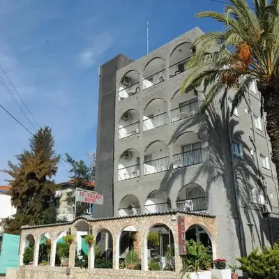 Le Village Hotel