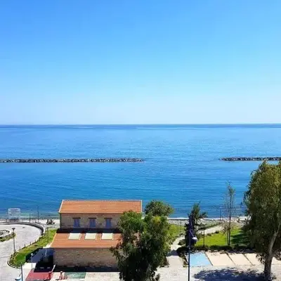 Pigeon Beach Hotel Apartments