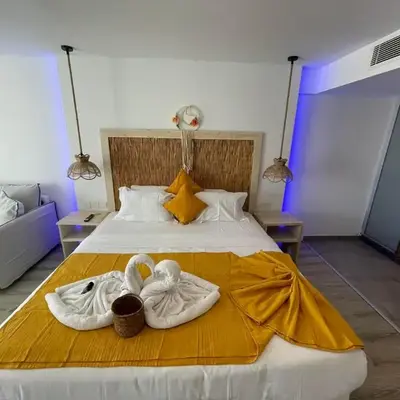 Ocean Dreams Suites - By the Harbour