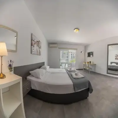 Nissi Avenue 64 Studio 1 - Luxcyservices