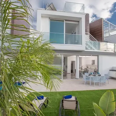 Villa Olive Gold