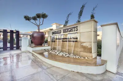 a building with a sign that reads bend benefits at Casa Di Gio in Tersephanou