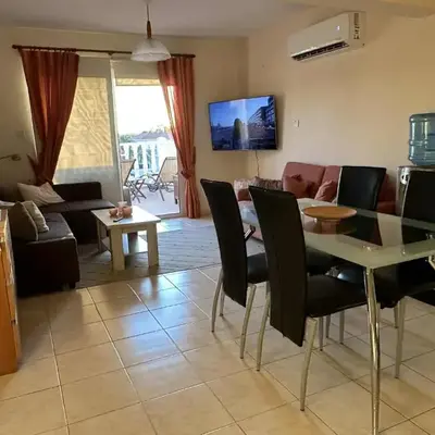 Nissi Golden Sands Lome