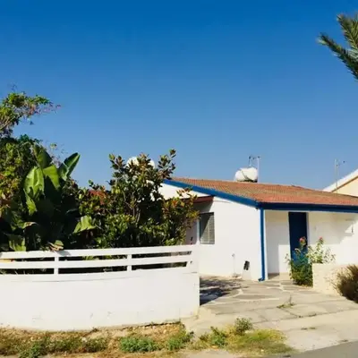 Artist Cottage in Dromolaxia
