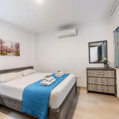 C-Premium Apts 100m from beach and city centre