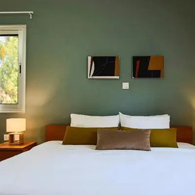 Phaedrus Living City View Luxury Flat Harbour 04
