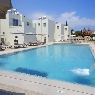 Panas Villas