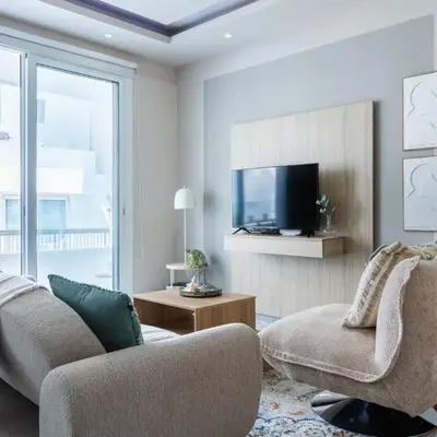Beach Daze 1-BR Apt By Finikoudes Beach