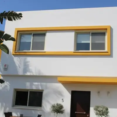 Immaculate 3-Bed House in Pentakomo